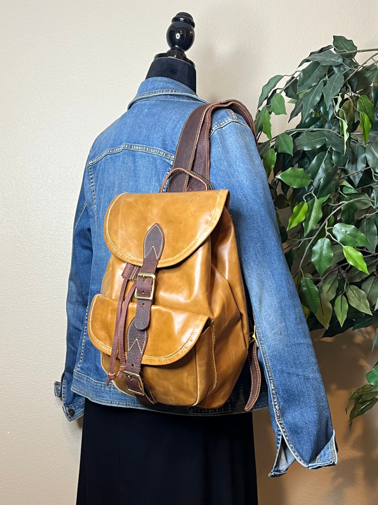 Trailblazer Leather Medium Backpack - Tan/Dark Brown