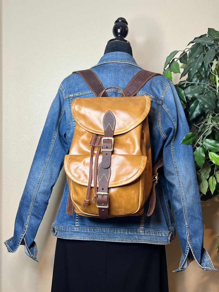 Trailblazer Leather Medium Backpack - Tan/Dark Brown